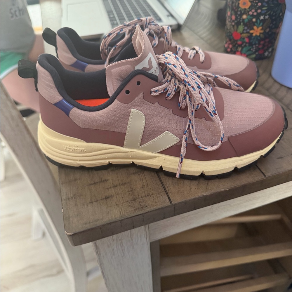 Veja Dekkan Ripstop Women’s 5 running shoes Brand New